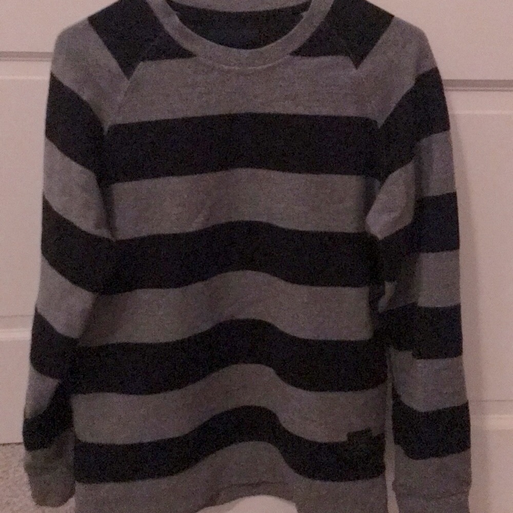 AE gray/black stripe sweater